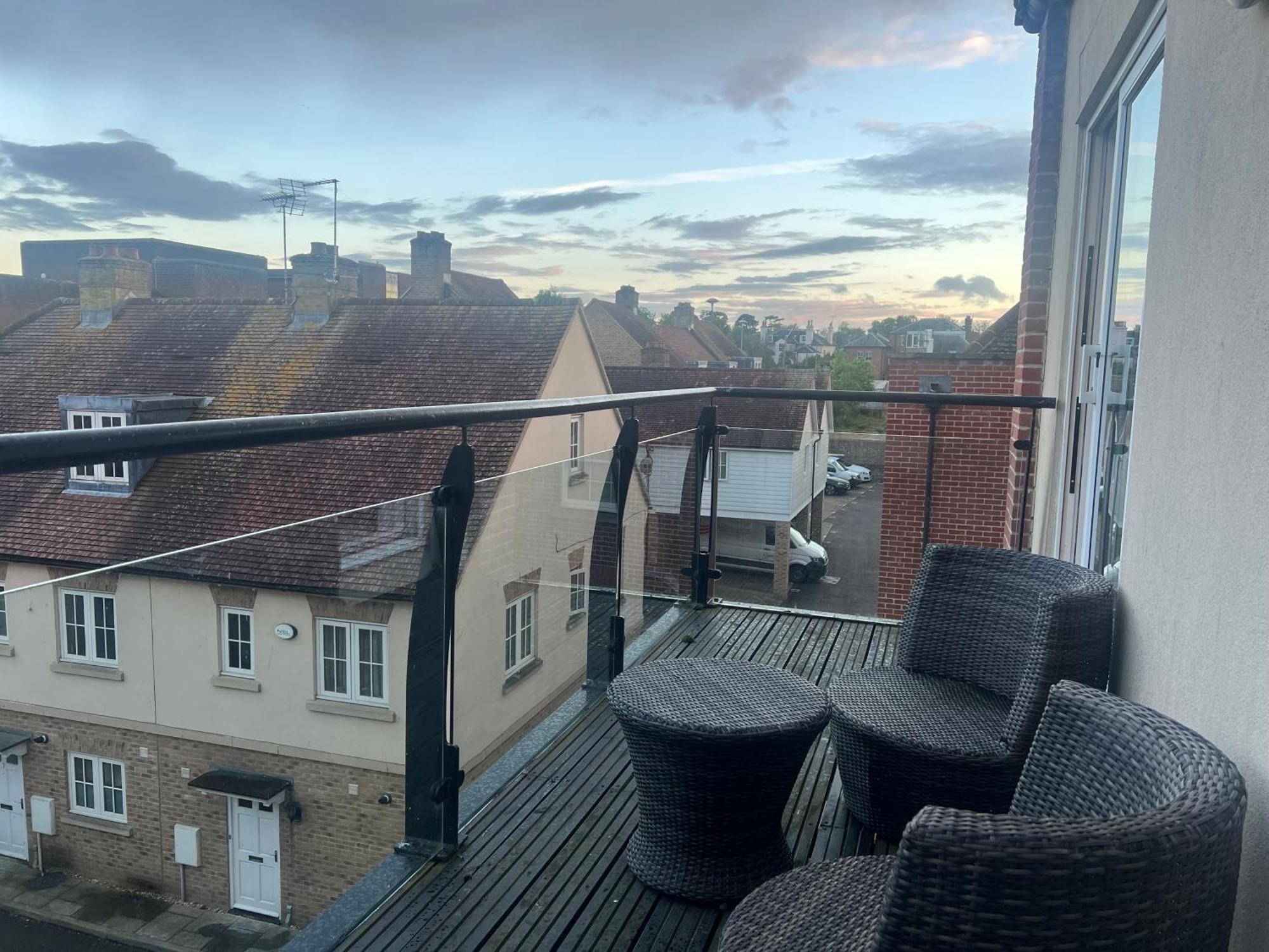 Broadway'S Canterbury City Escape Exteriér fotografie